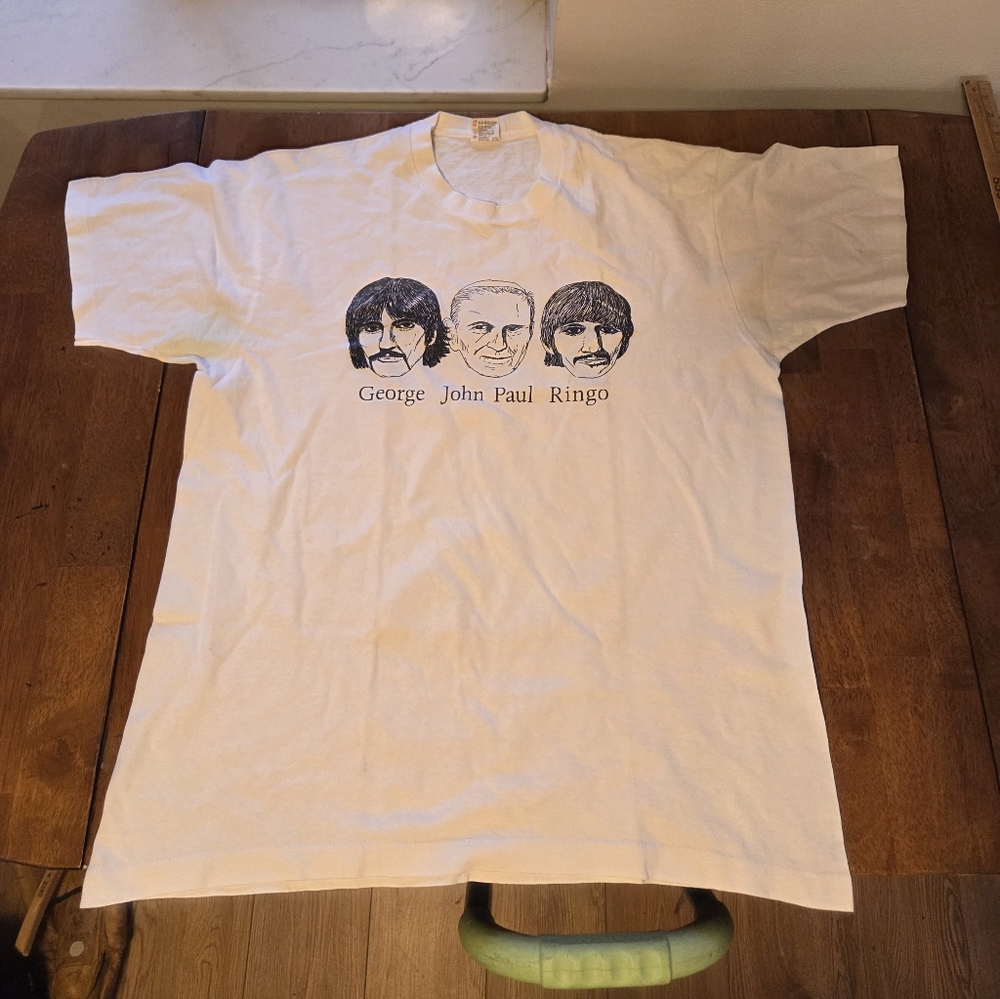 Vintage 90s Beatles parody George ringo pope John Paul Catholics t-shirt tee men